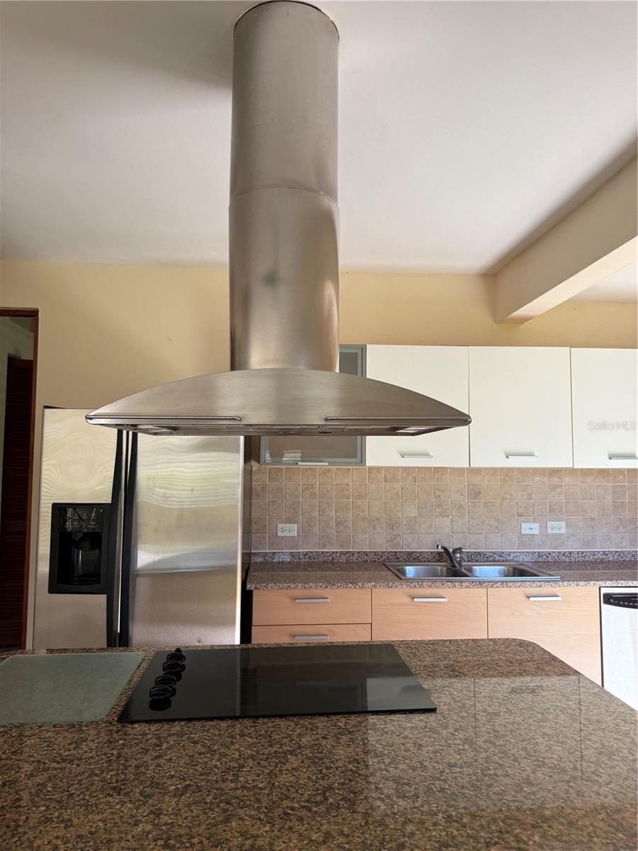 CANDELERO - Residential Lease