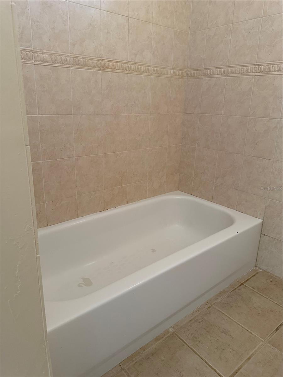 CANDELERO - Residential Lease
