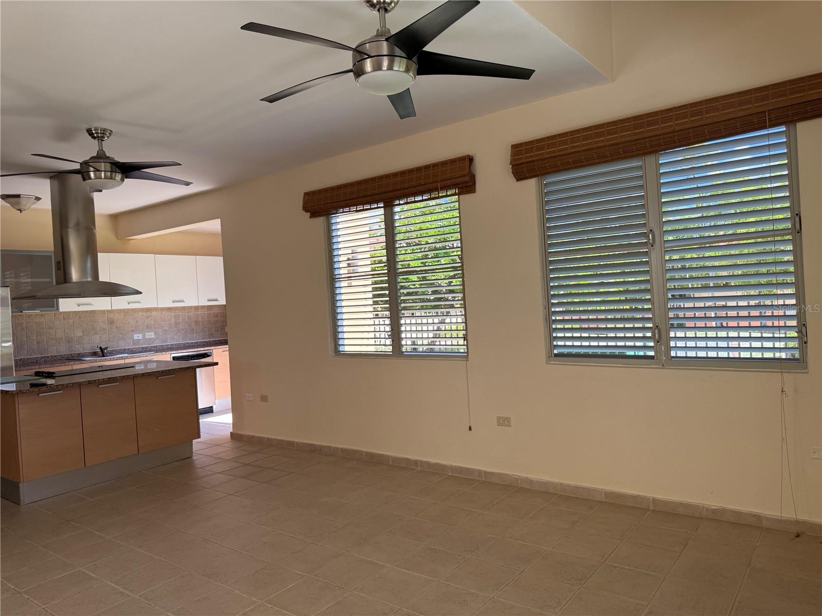 CANDELERO - Residential Lease