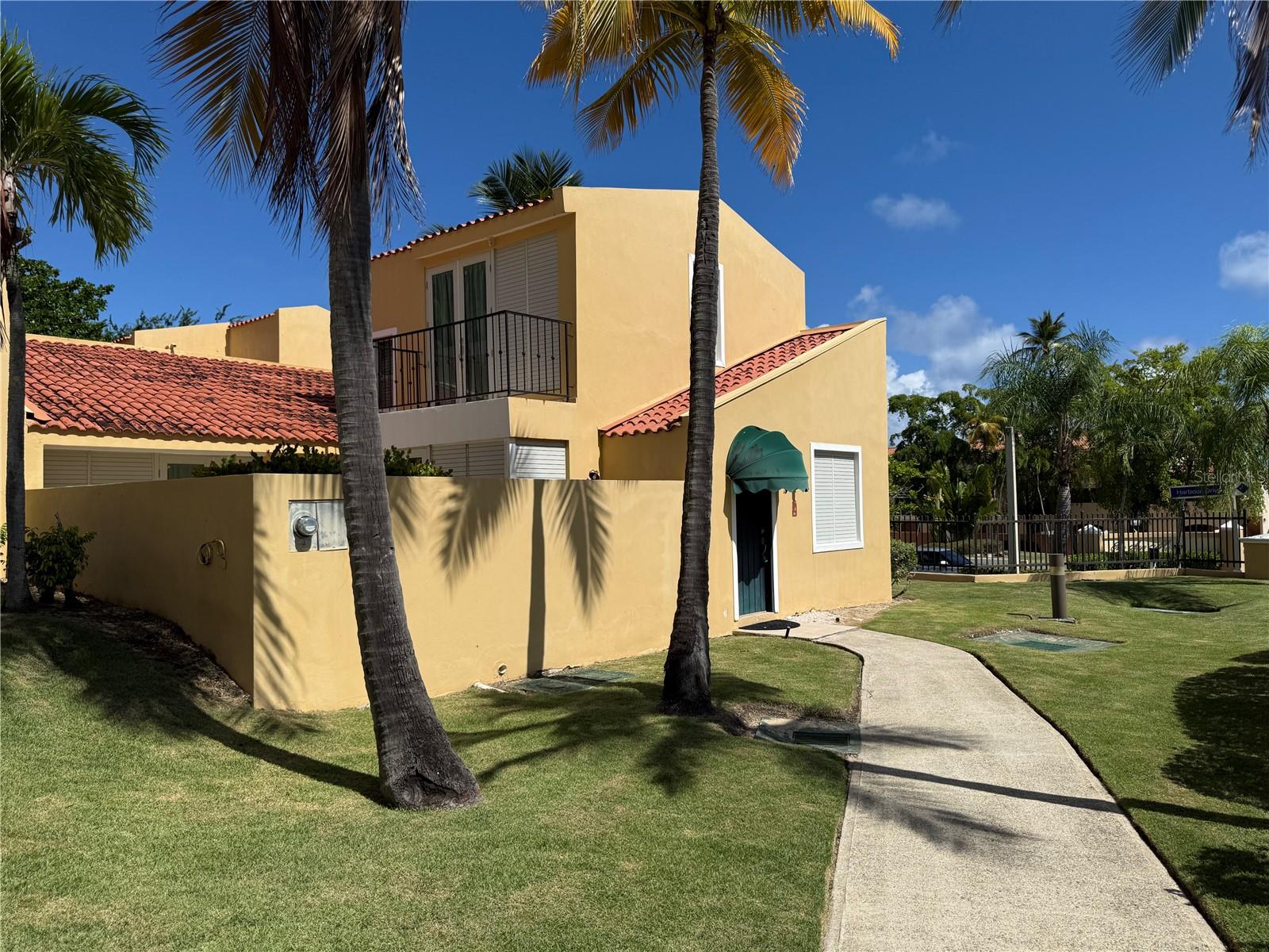 CANDELERO - Residential Lease
