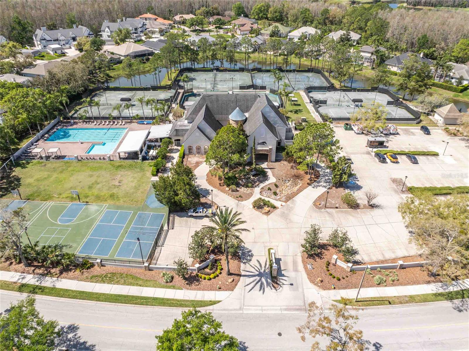 0IP CHEVAL TENNIS VILLAGE CONDOMINIUM II - Residential