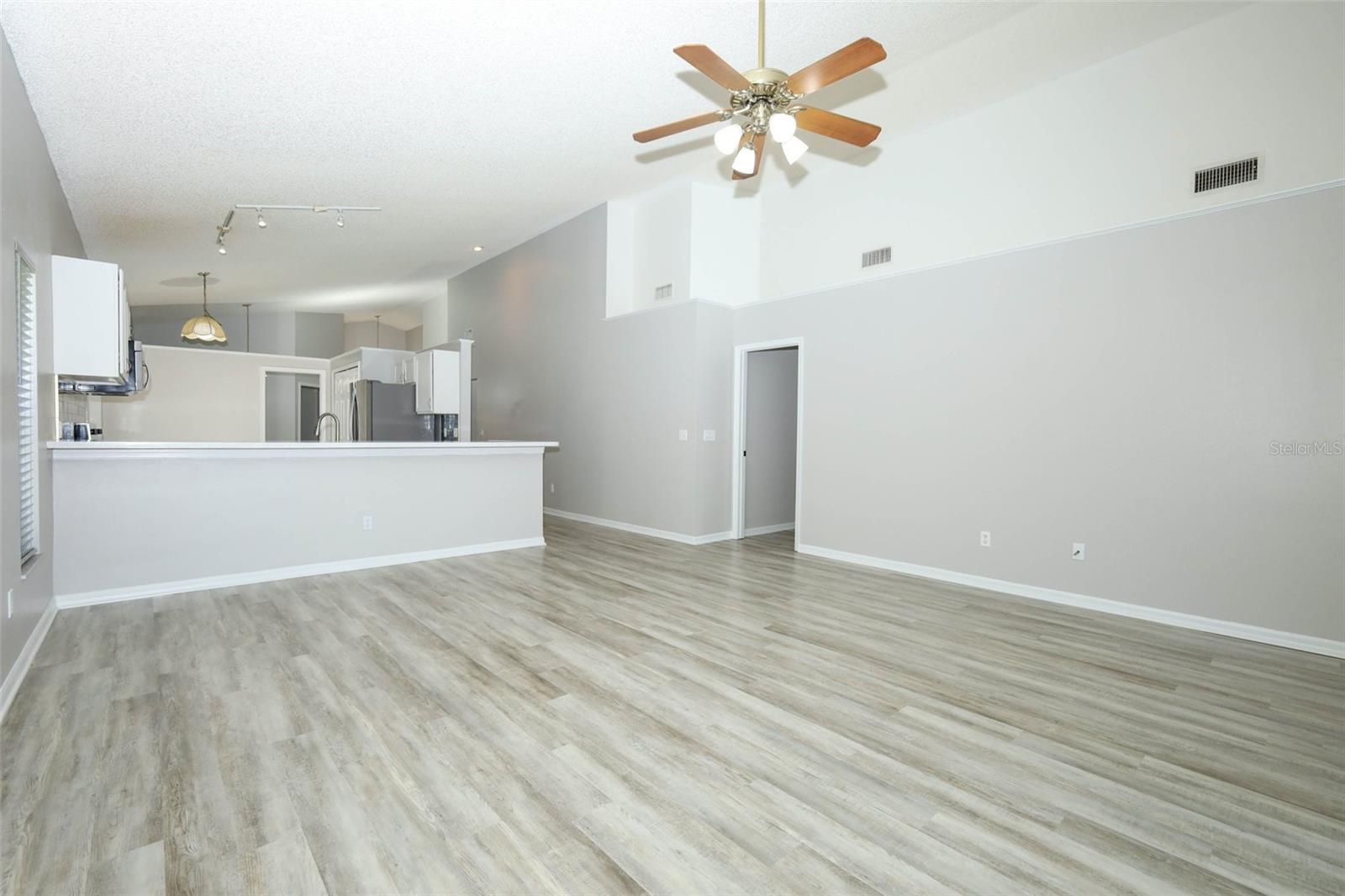 WATERFORD LAKES TR N33 - Residential