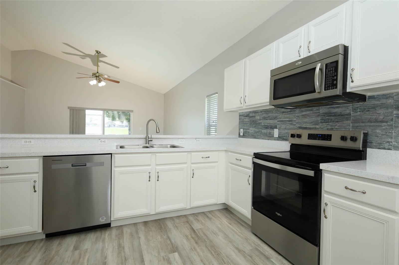 WATERFORD LAKES TR N33 - Residential