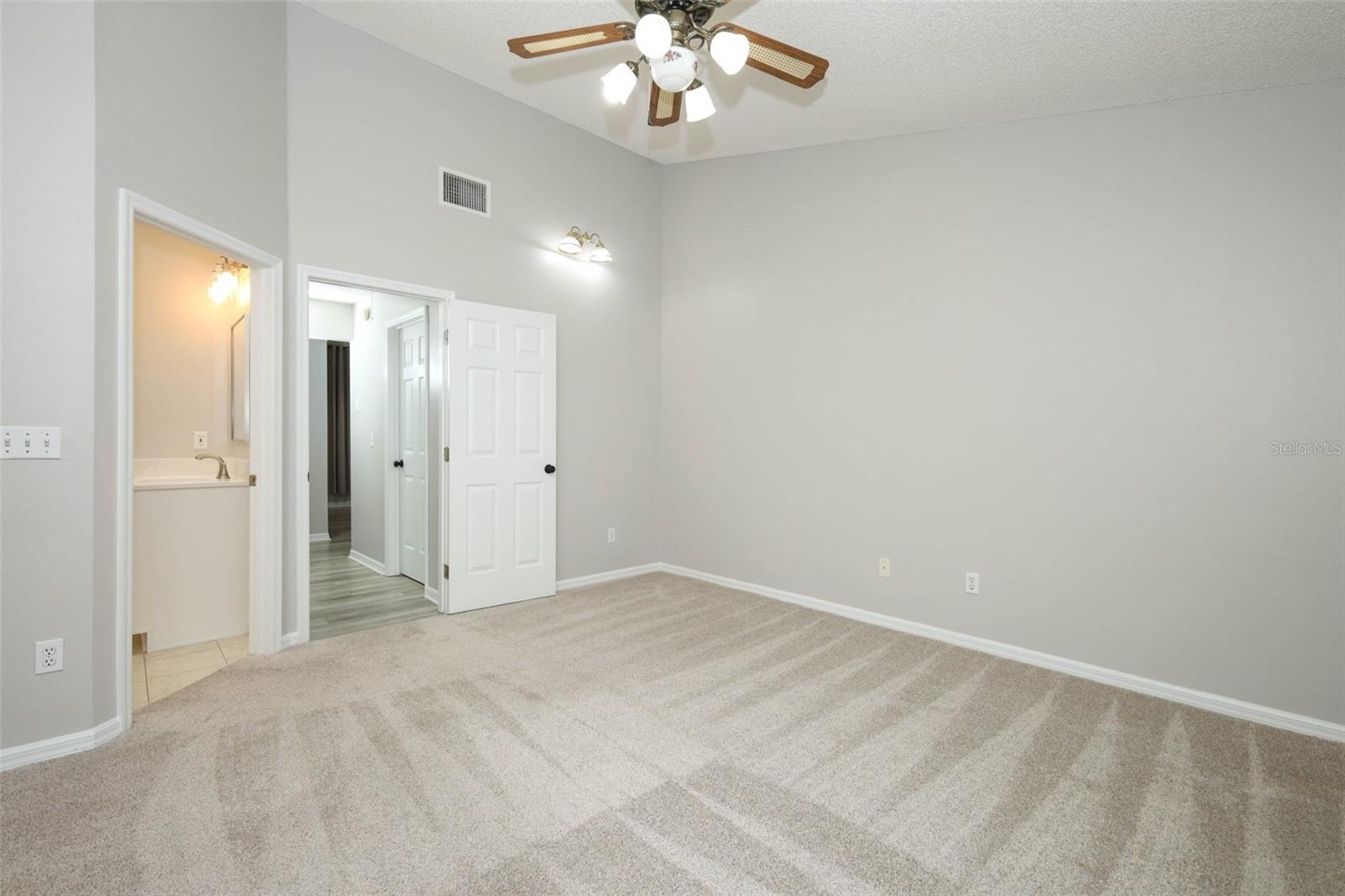 WATERFORD LAKES TR N33 - Residential