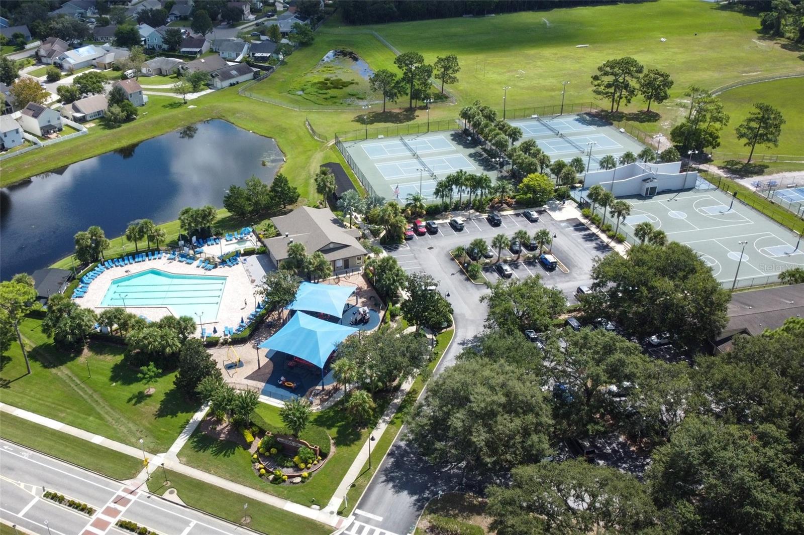 WATERFORD LAKES TR N33 - Residential