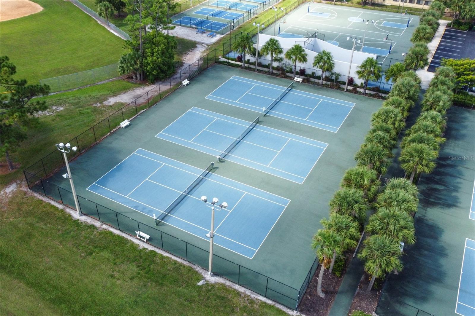 WATERFORD LAKES TR N33 - Residential