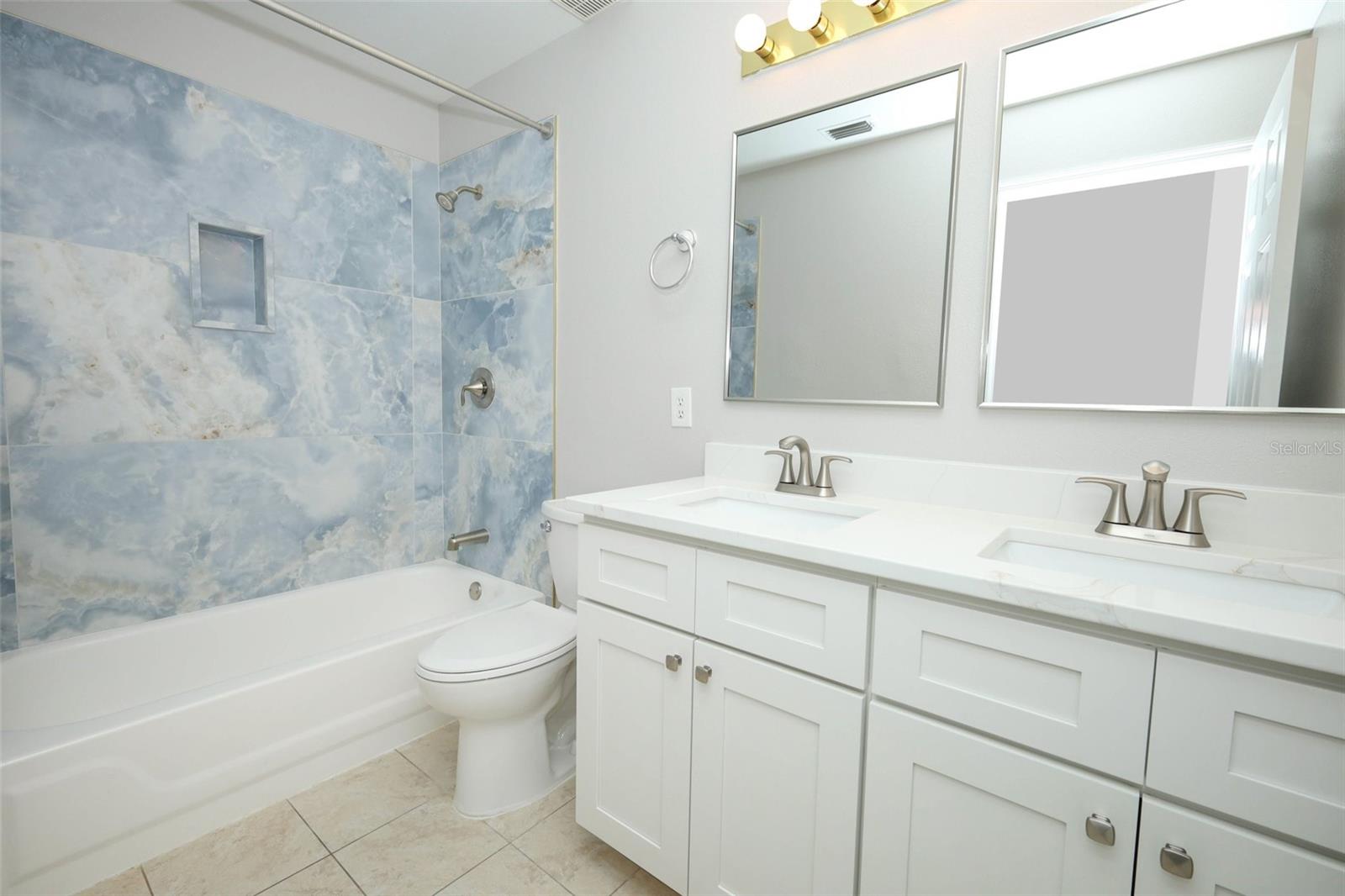 WATERFORD LAKES TR N33 - Residential