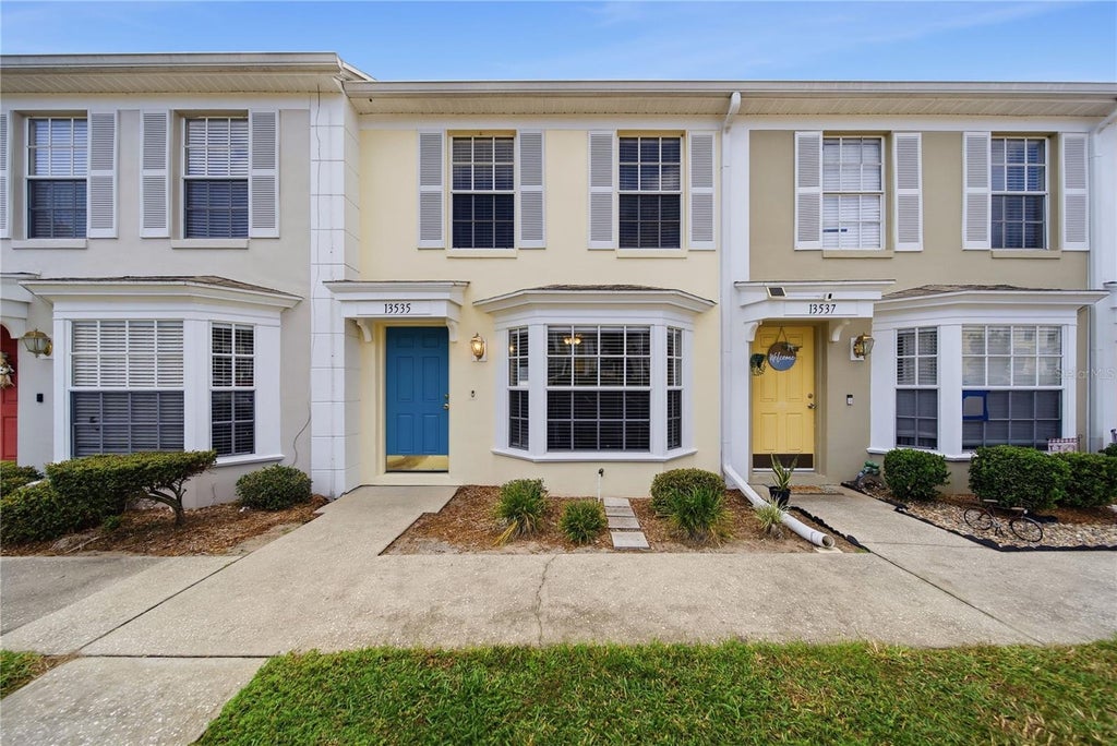 Photo of 13535 Embassy Park Court, Dade City, FL 33525 (MLS # TB8562910)