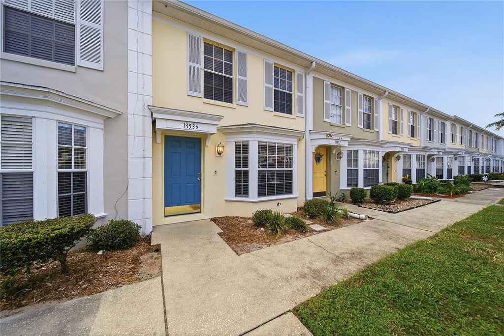 Photo of 13535 Embassy Park Court, Dade City, FL 33525 (MLS # TB8562910)