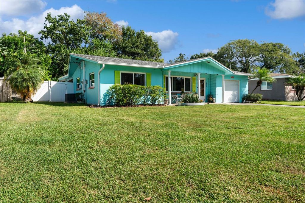 Photo of 1457 Heather Drive, Dunedin, FL 34698 (MLS # O6351422)