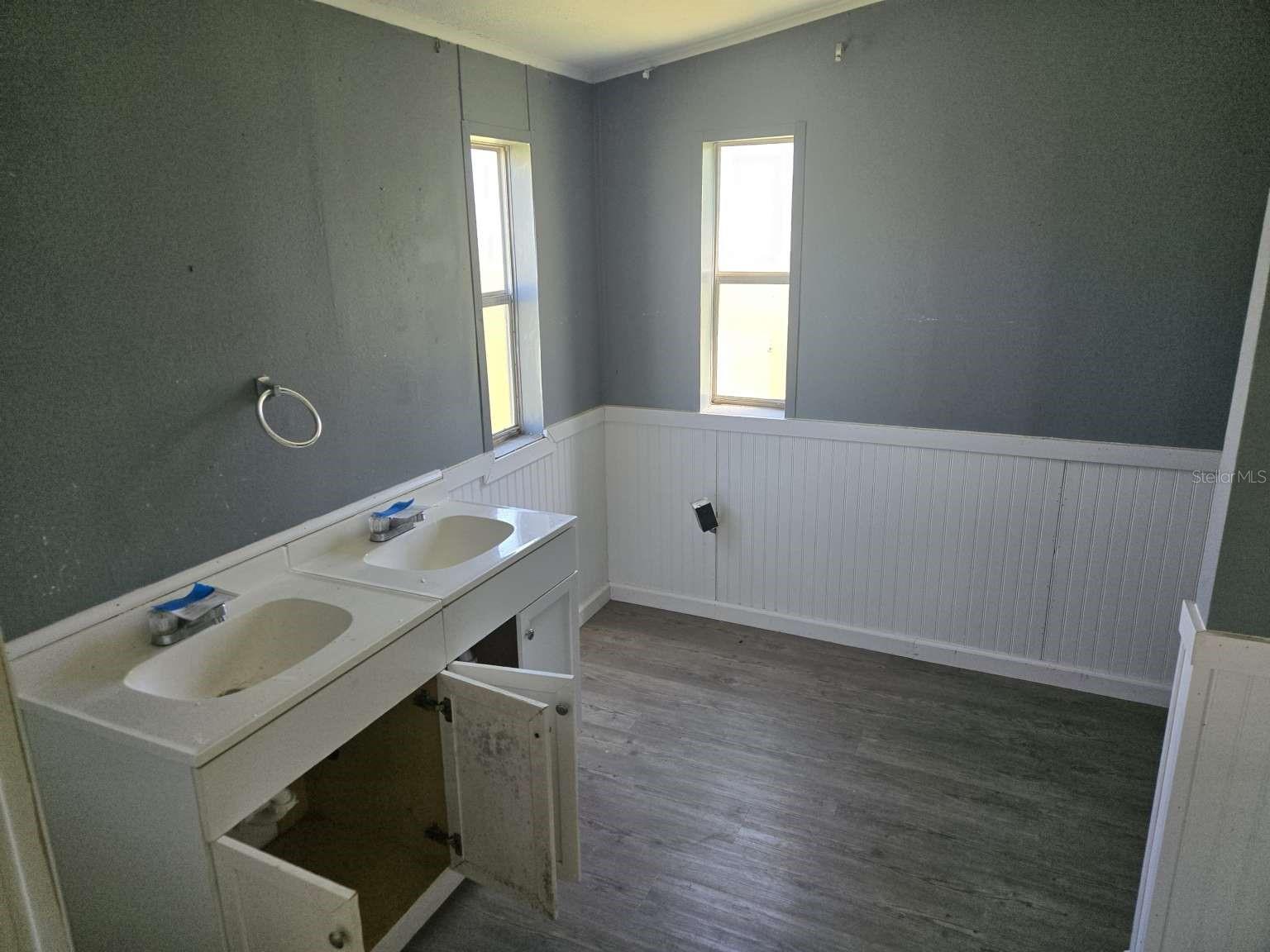 COUNTRY VIEW ESTATES - Residential