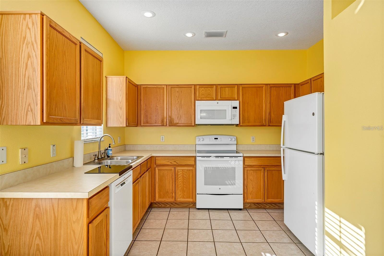 STERLING PARK AT STONEFIELD - Residential Lease