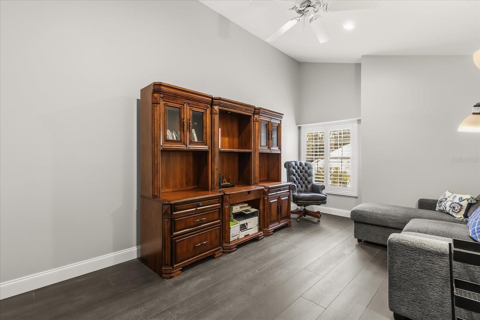 RIVER OAKS 01 CONDO - Residential