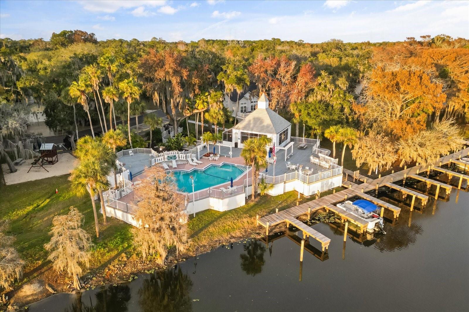 RIVER OAKS 01 CONDO - Residential