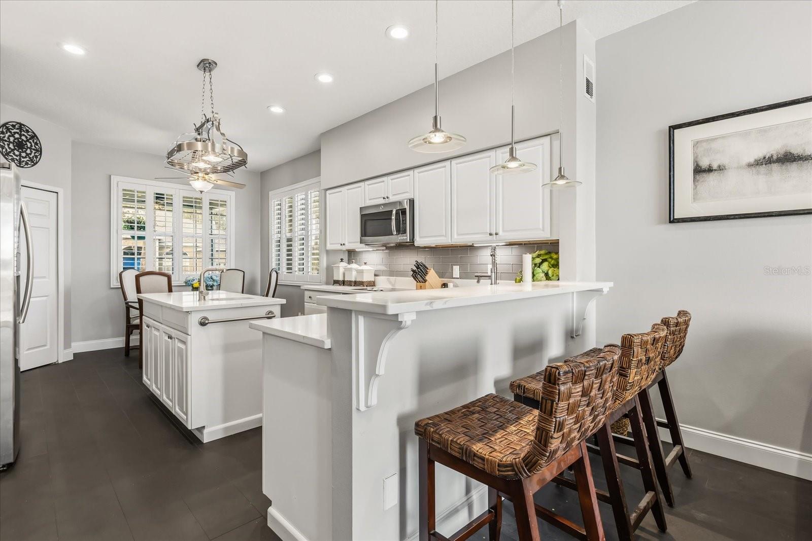 RIVER OAKS 01 CONDO - Residential