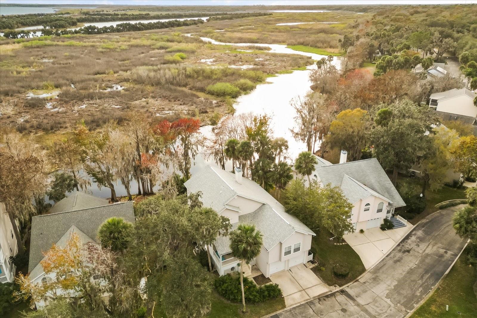 RIVER OAKS 01 CONDO - Residential