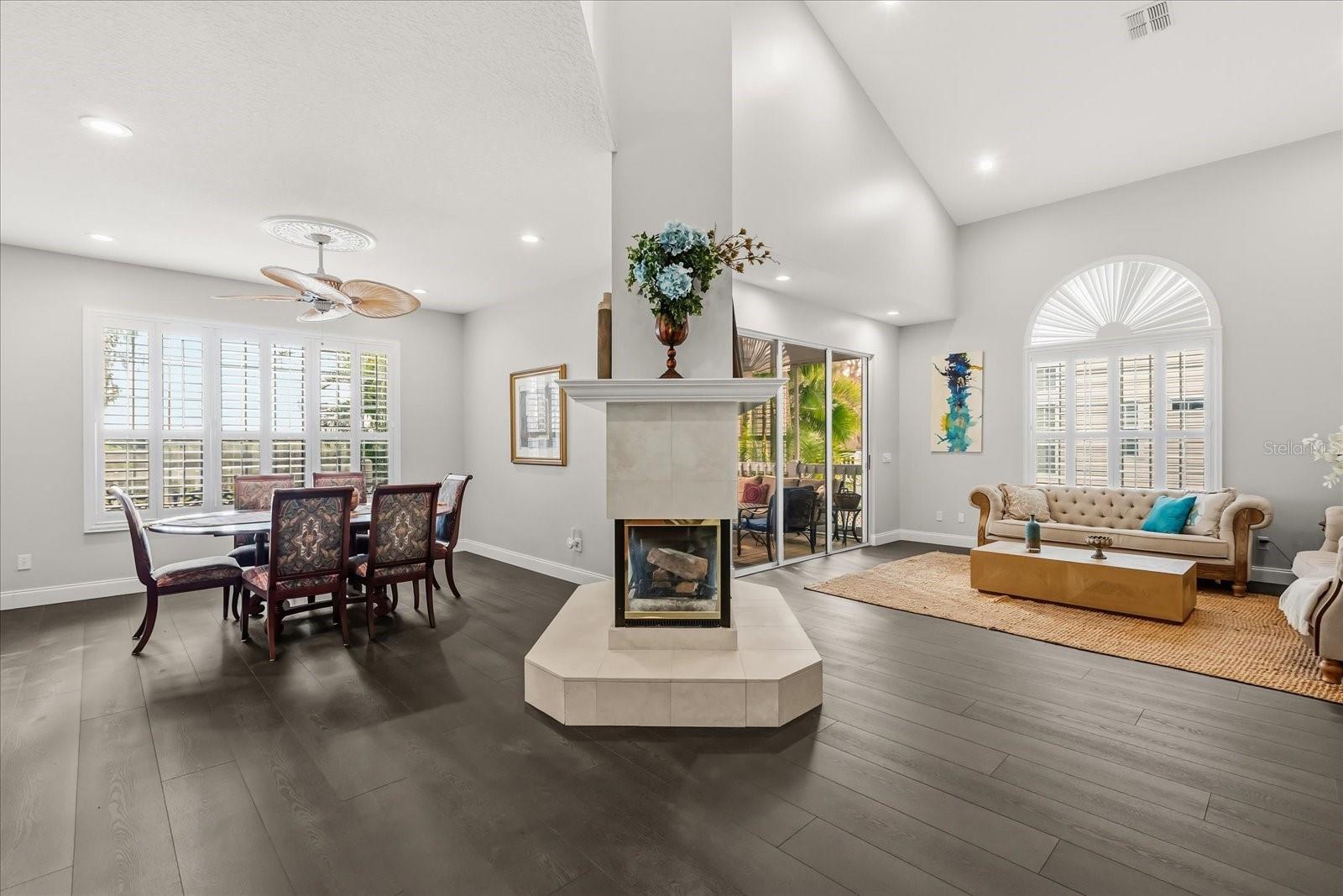 RIVER OAKS 01 CONDO - Residential