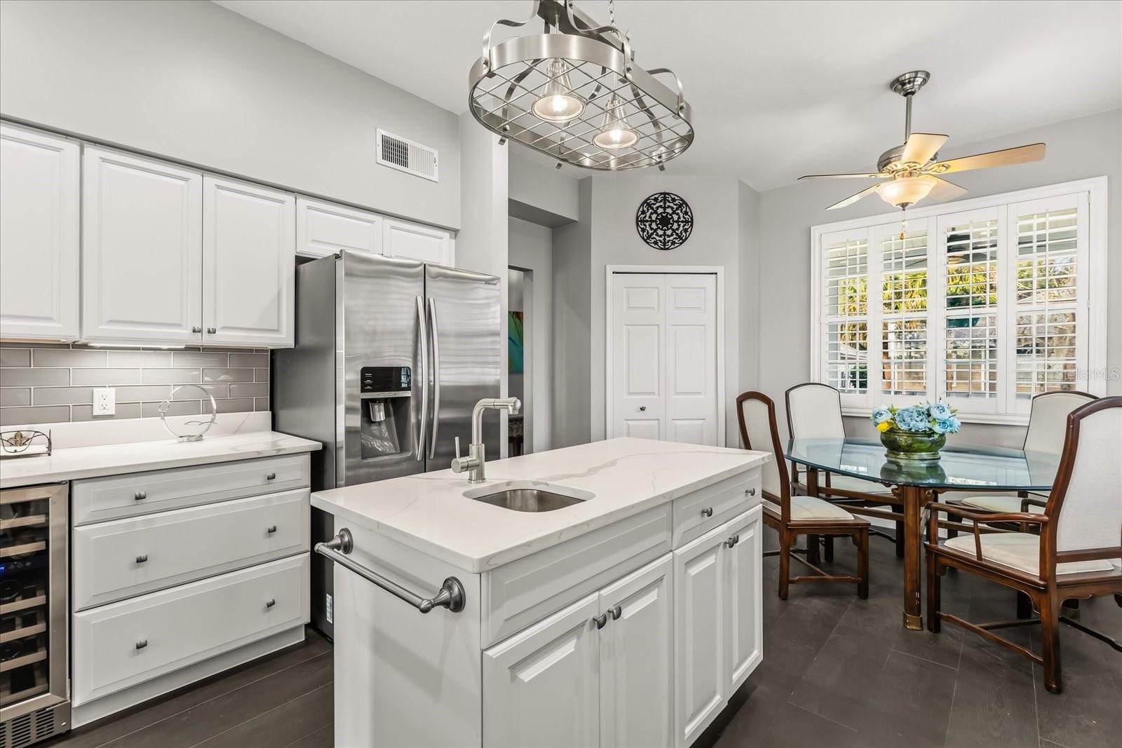 RIVER OAKS 01 CONDO - Residential