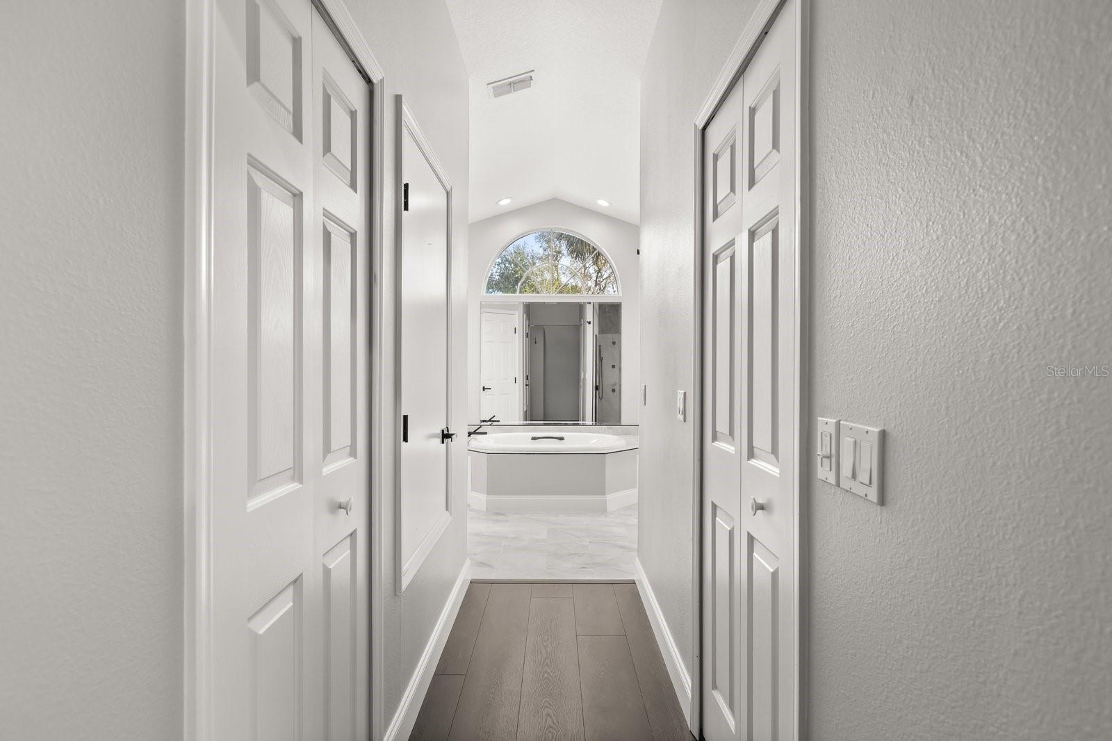 RIVER OAKS 01 CONDO - Residential