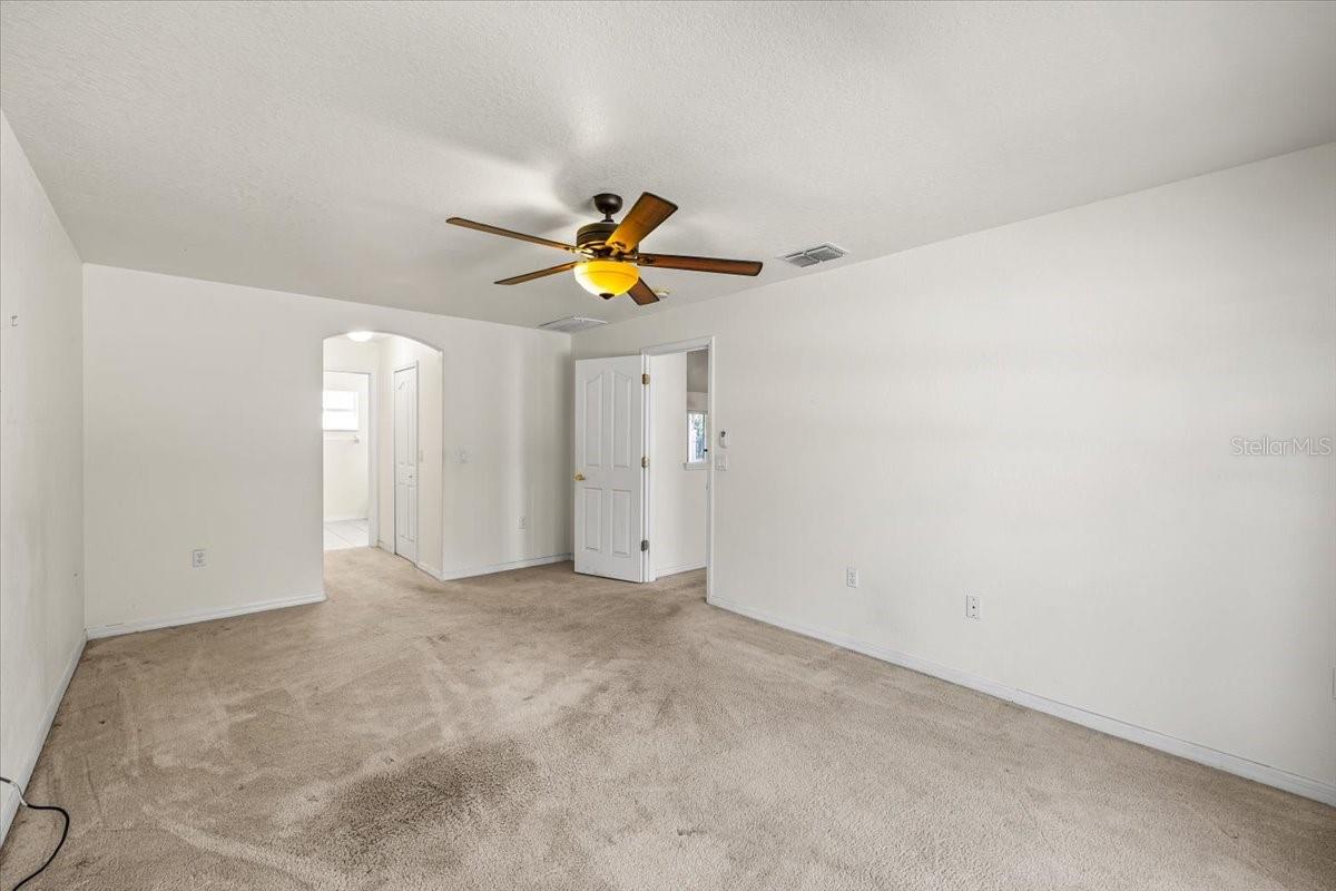 ROYAL HIGHLANDS - Residential