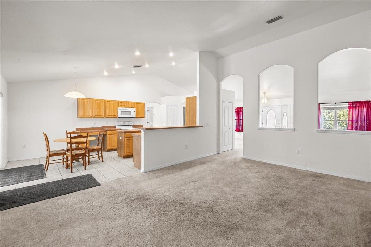 ROYAL HIGHLANDS - Residential