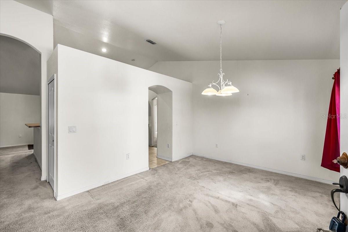 ROYAL HIGHLANDS - Residential