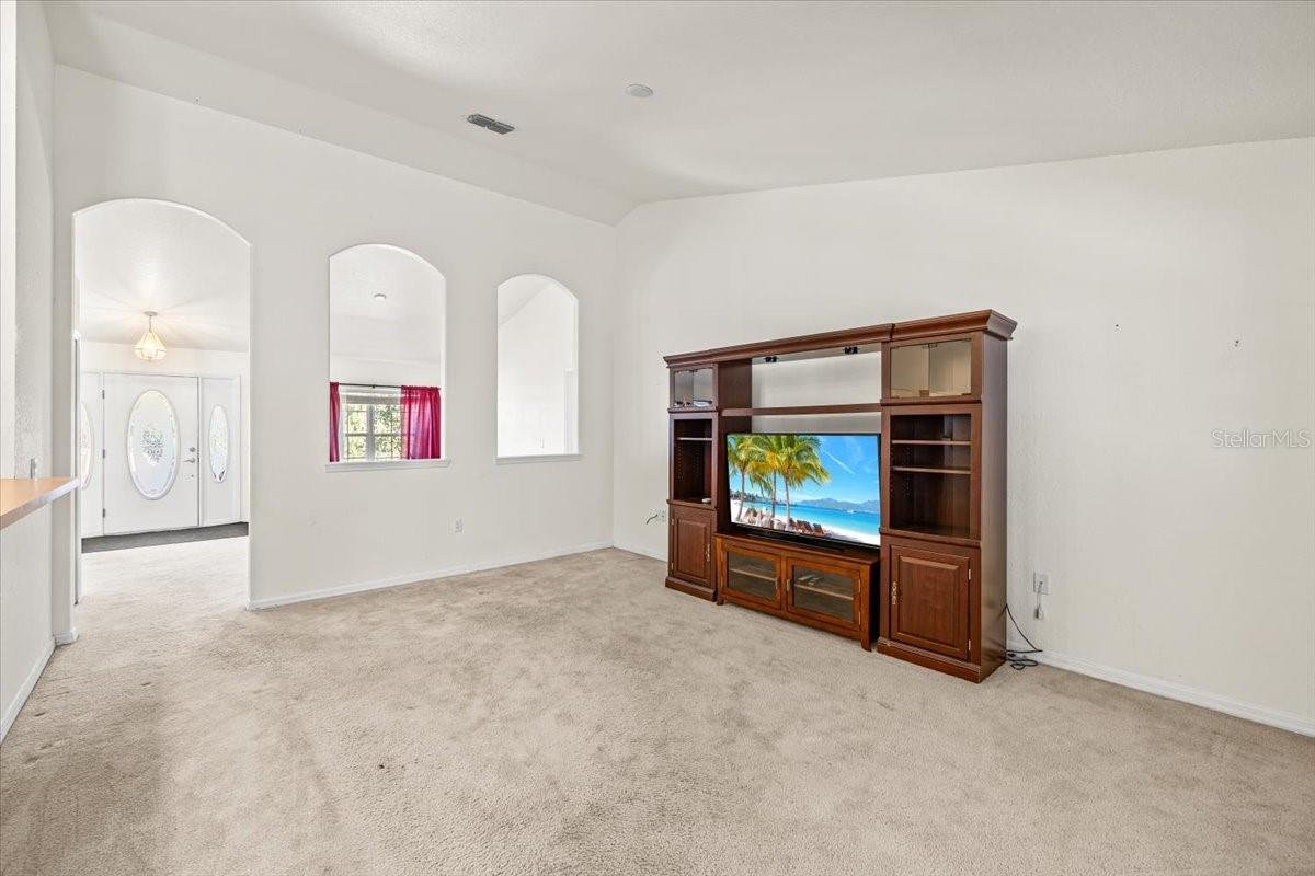 ROYAL HIGHLANDS - Residential