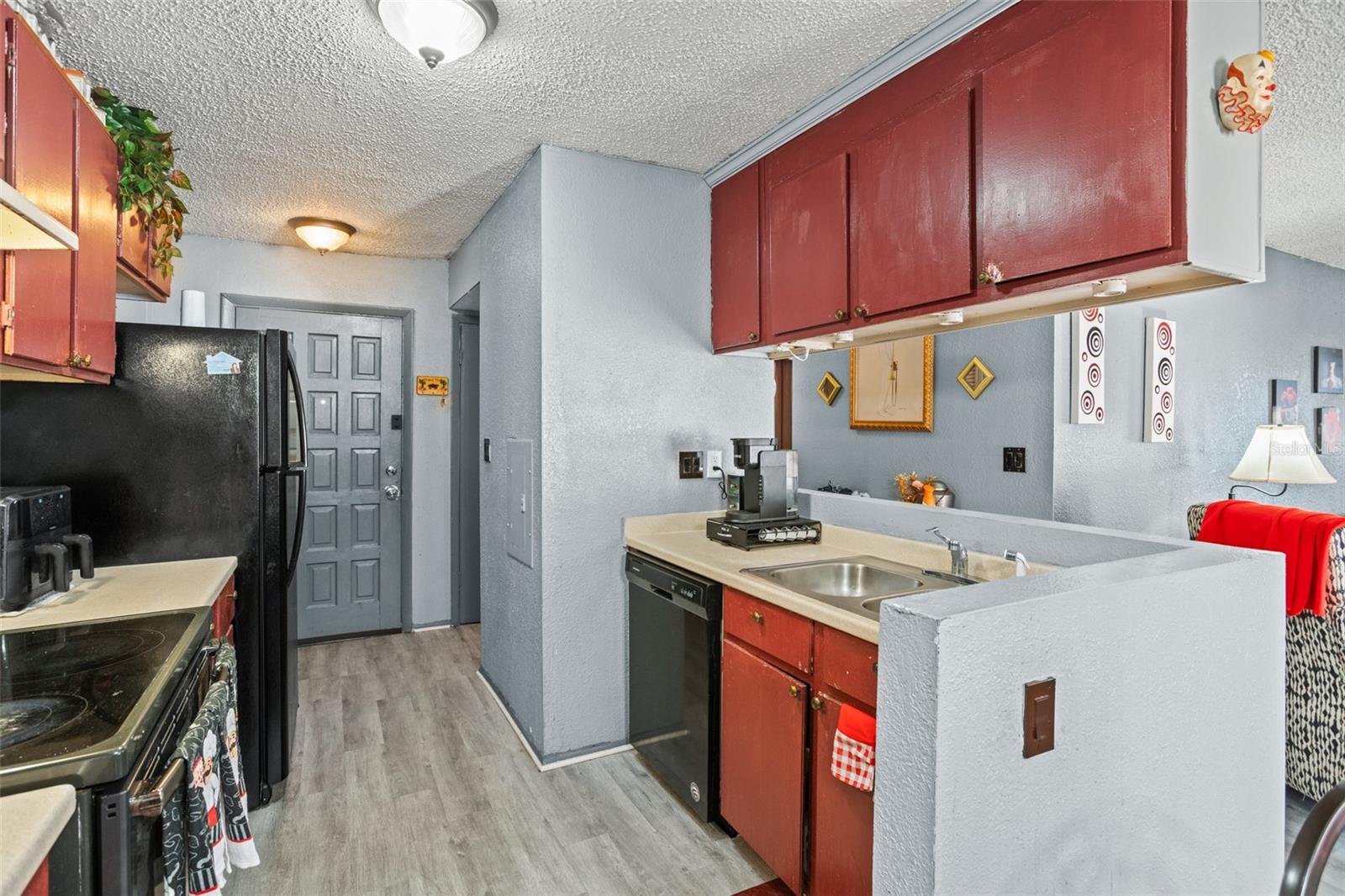 1170 CALLE DEL REY D
