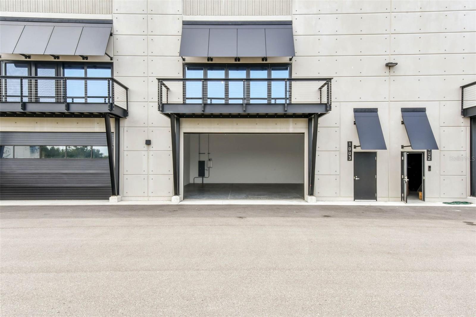 MOTOR ENCLAVE - Residential