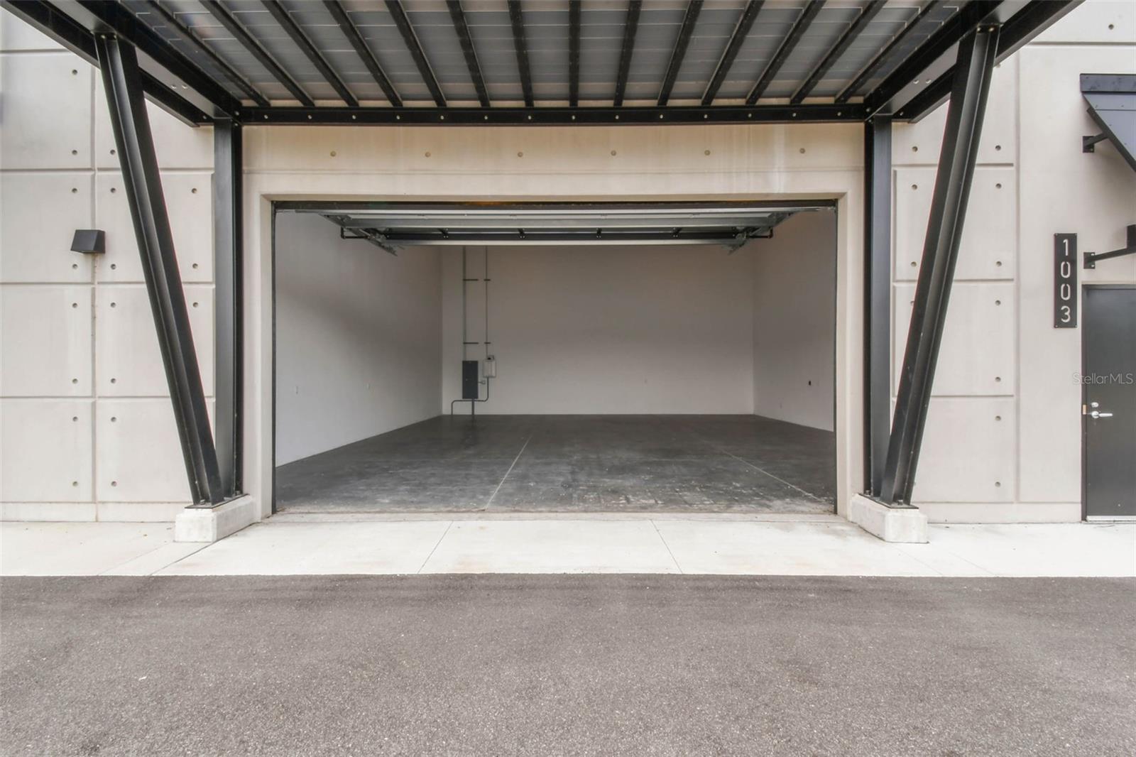 MOTOR ENCLAVE - Residential