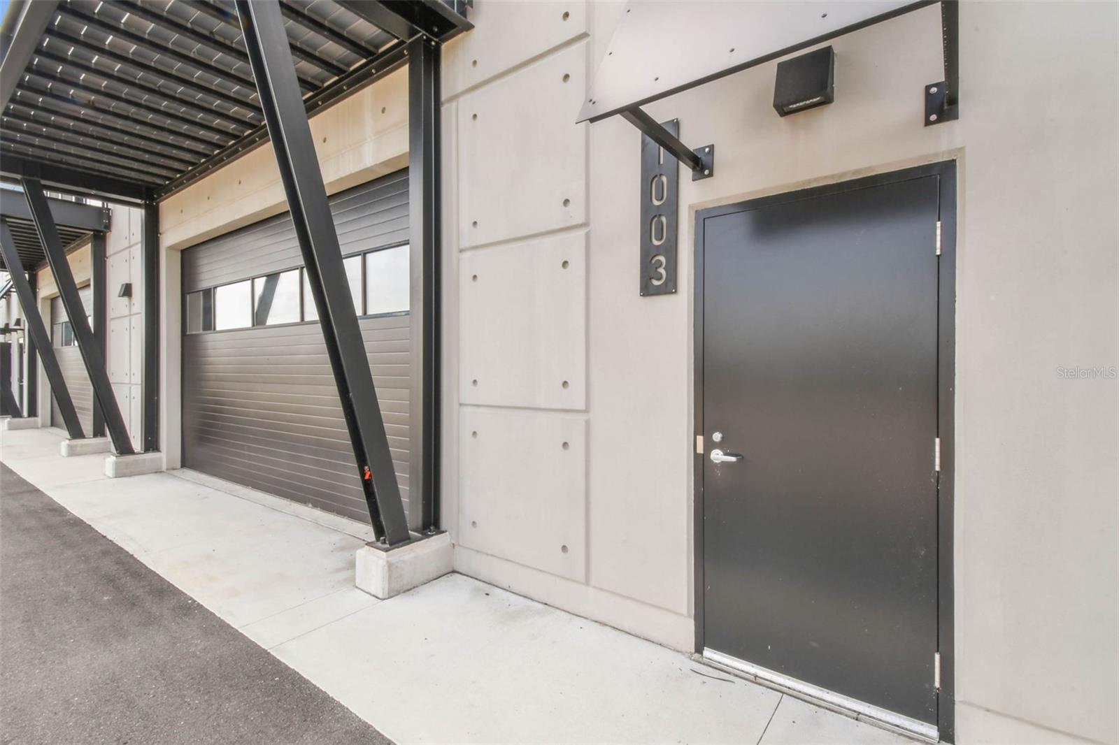 MOTOR ENCLAVE - Residential