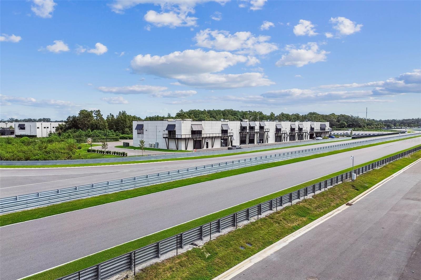 MOTOR ENCLAVE - Residential