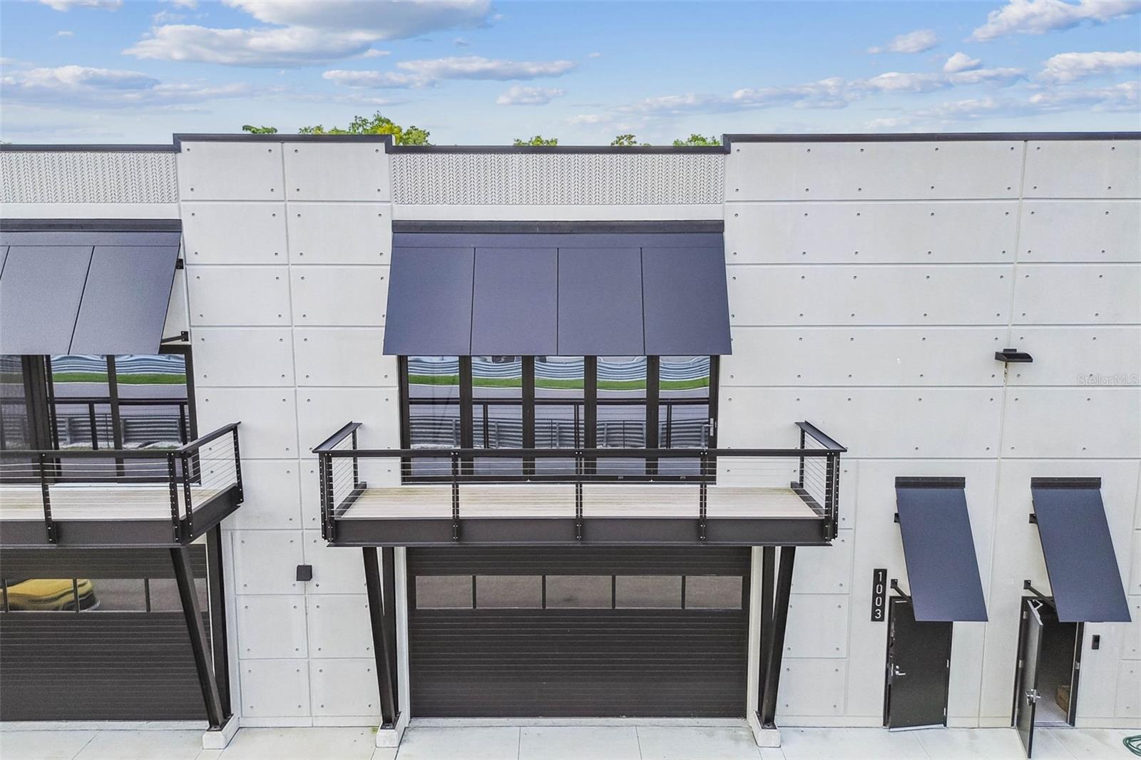 MOTOR ENCLAVE - Residential