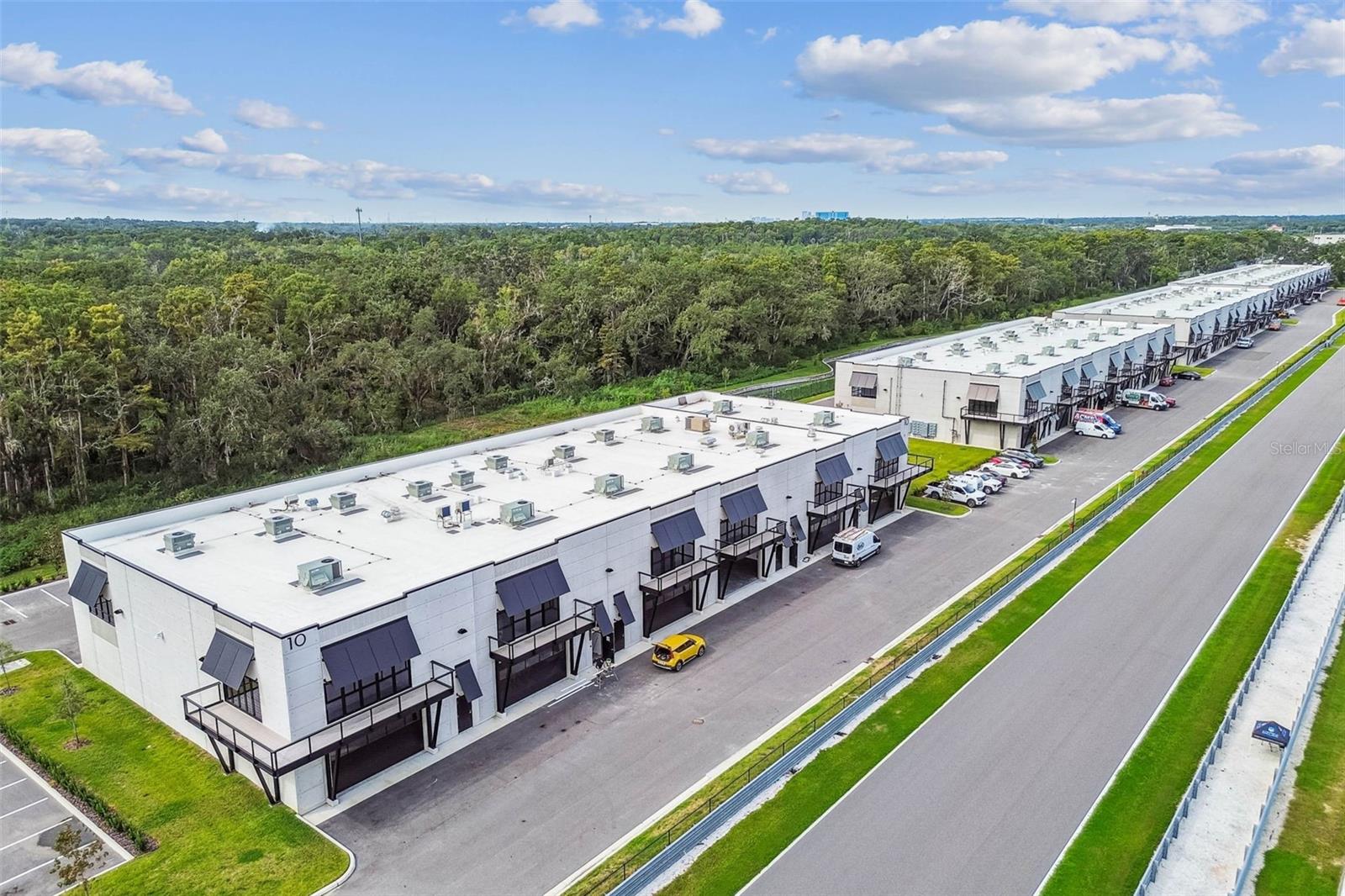 MOTOR ENCLAVE - Residential