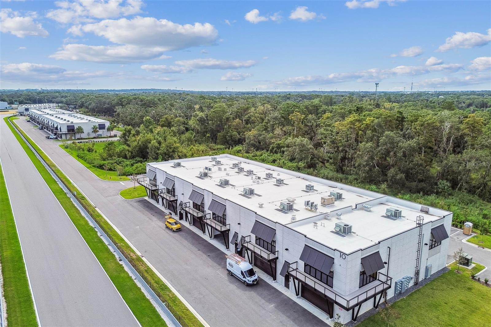 MOTOR ENCLAVE - Residential