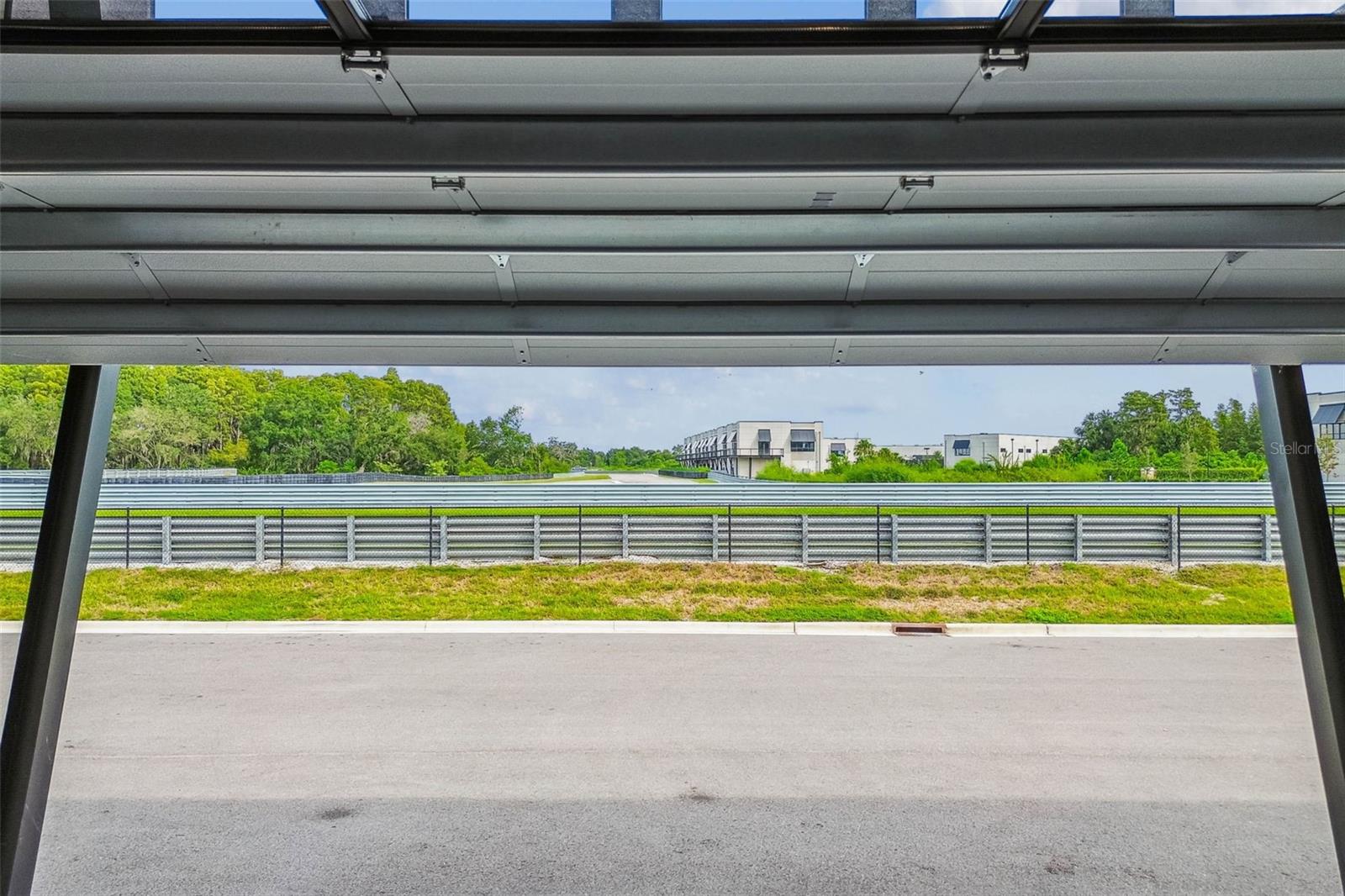 MOTOR ENCLAVE - Residential