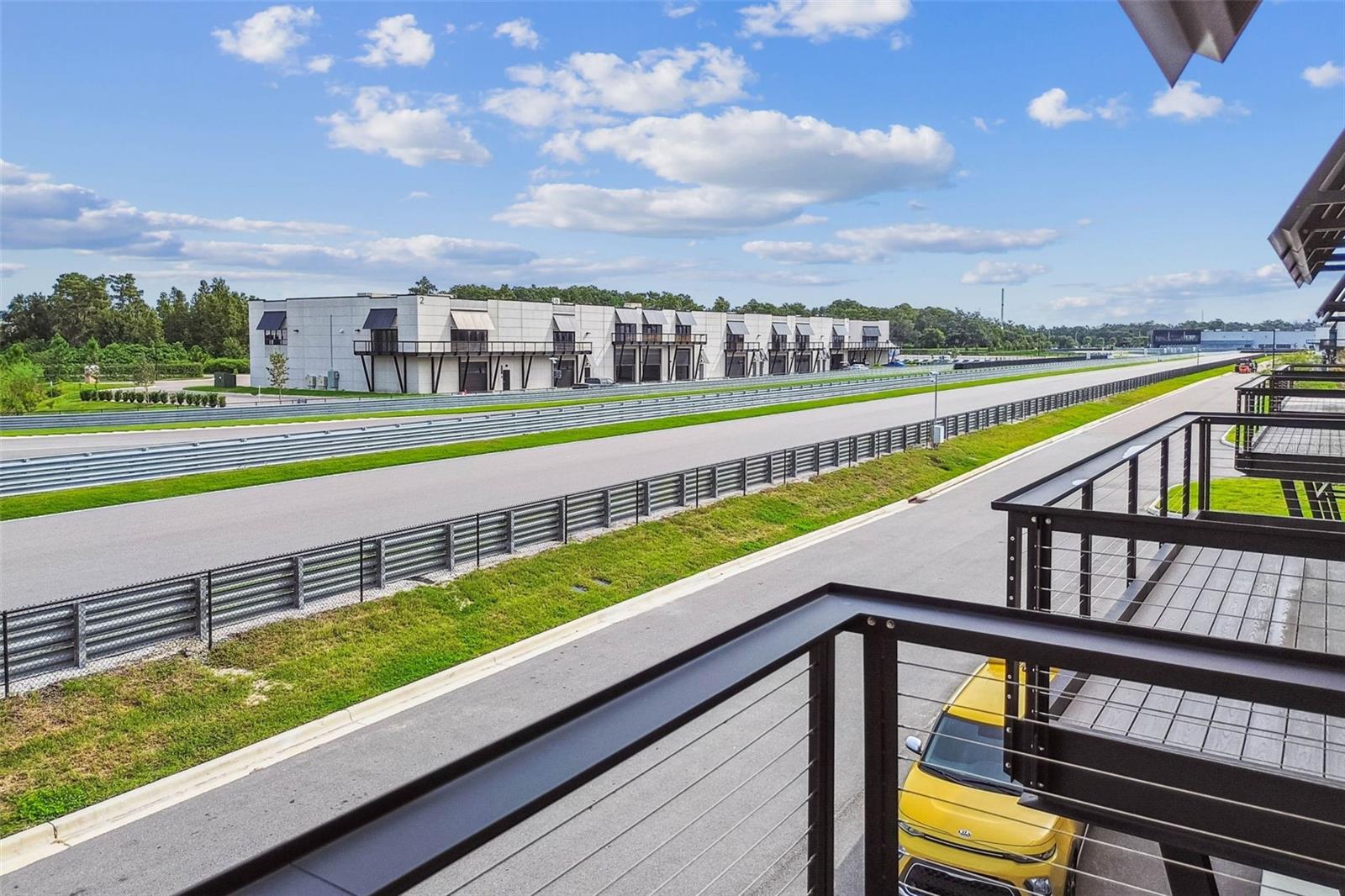 MOTOR ENCLAVE - Residential