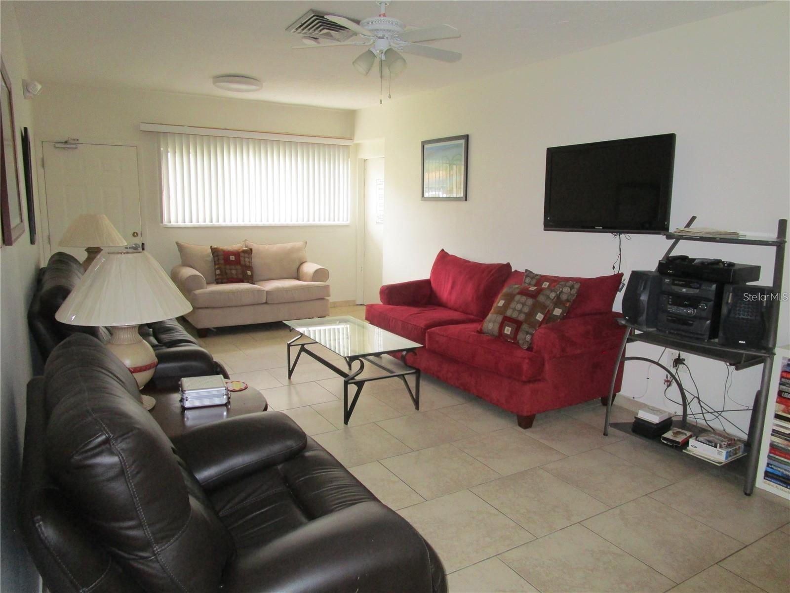 PINEWOOD VILLAGE V - Residential