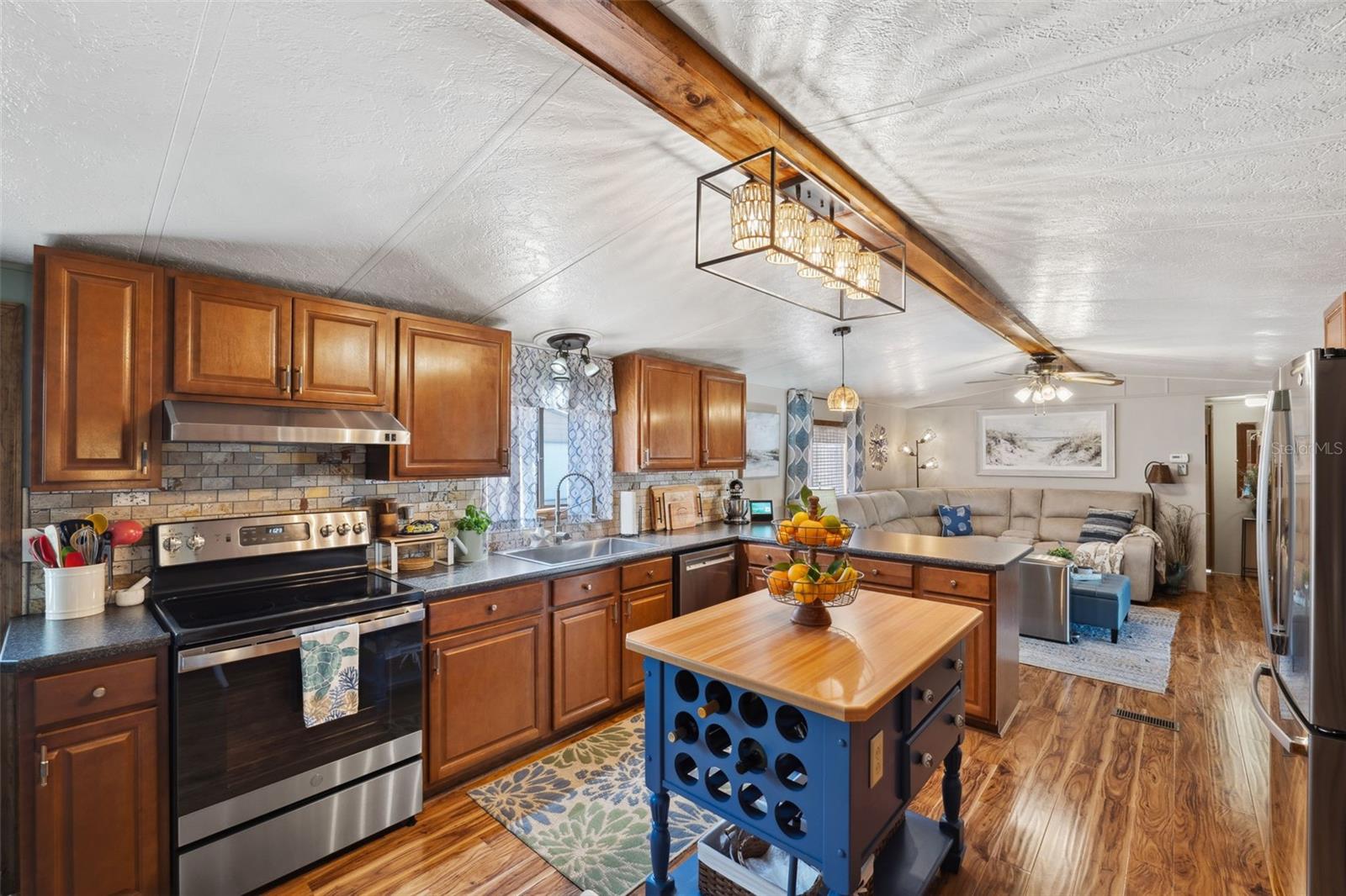 COVE BEND - Residential