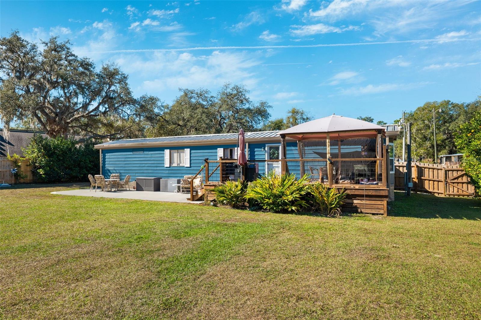 COVE BEND - Residential