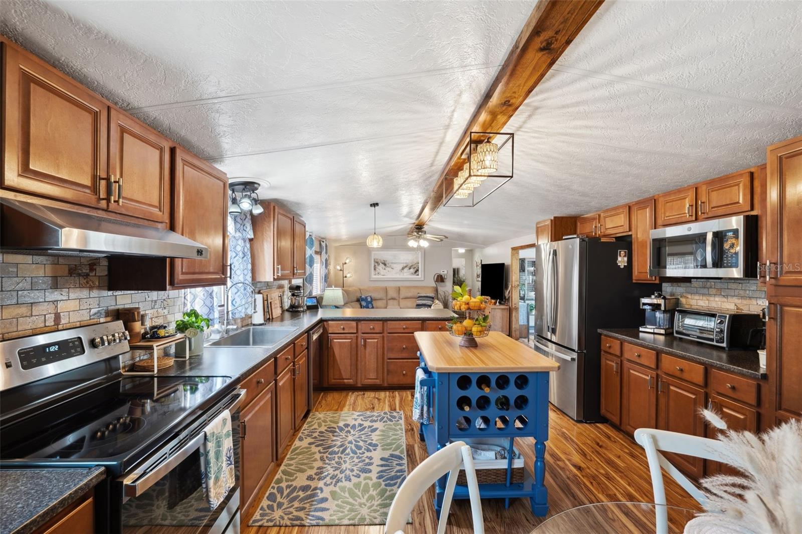 COVE BEND - Residential
