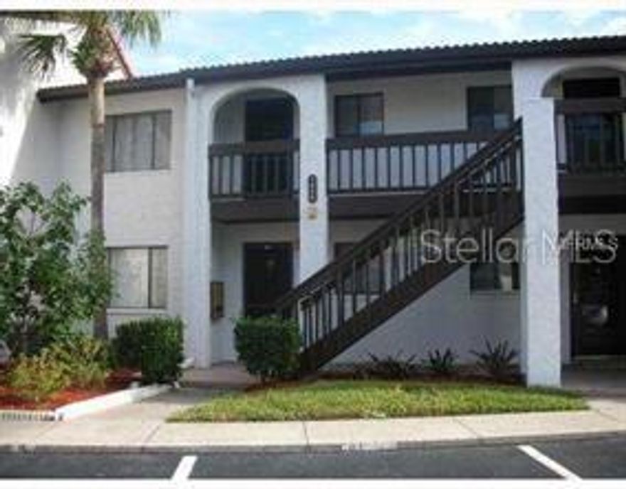 AVAILABLE FOR SEASON 2026! AVAILABLE NOW LOVELY TURNKEY FURNISHED UNIT ON 2ND FLOOR, GREAT COMMUNITY WITH BEAUTIFUL POOLS, TENNIS, CLUBHOUSE AND FISHING PIER.  GREAT LOCATION TO MAINLAND SHOPPING AND EASY COMMUTE TO SIESTA KEY BEACHES & VILLAGE.  ONE MONTH MINIMUM.  NO SMOKING, NO PETS & NO TRUCKS ALLOWED. GUEST WILL BE RESPONSIBLE FOR ELECTRIC FOR OFF SEASON MONTHS.  CALL FOR AVAILABILITY. THIS GREAT PLACE IS AVAILABLE LONG OR SHORT TERM.