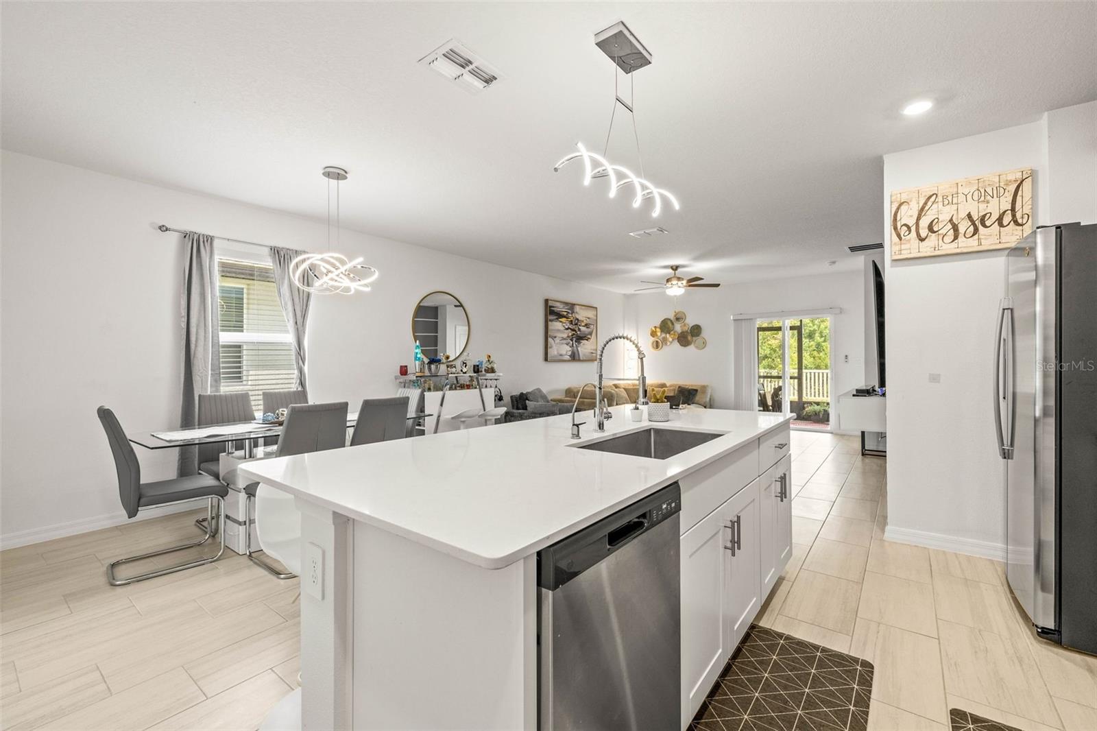 PARK EAST PH 1A - Residential Lease