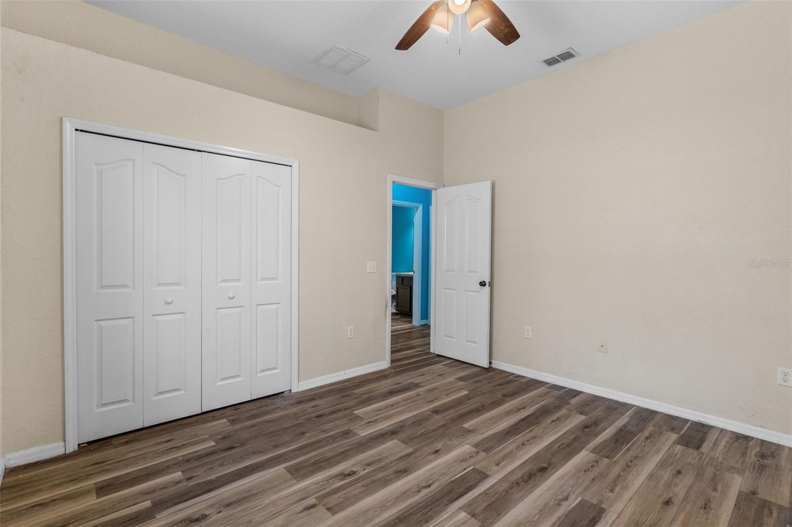 ROYAL HIGHLANDS - Residential