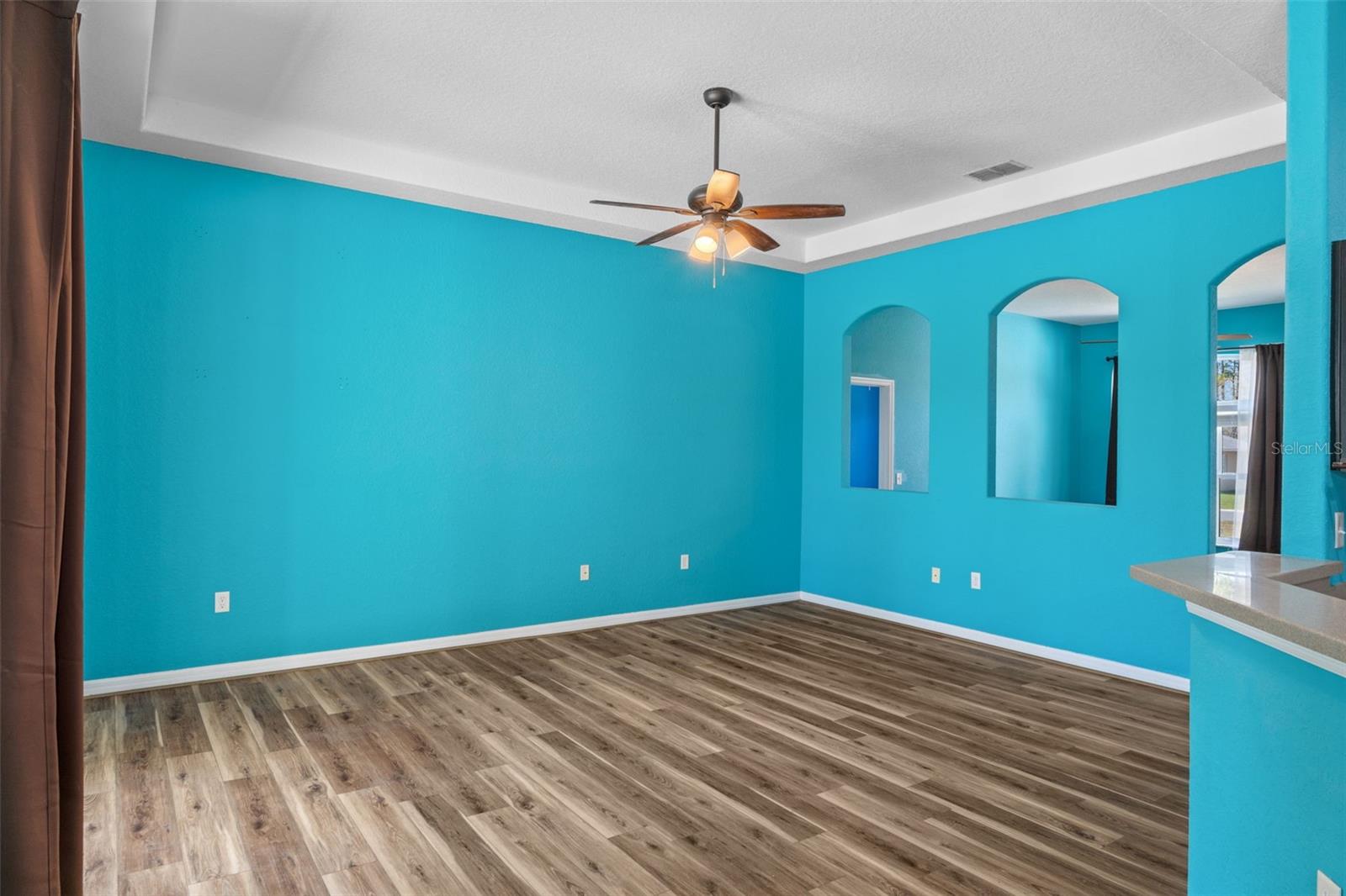 ROYAL HIGHLANDS - Residential