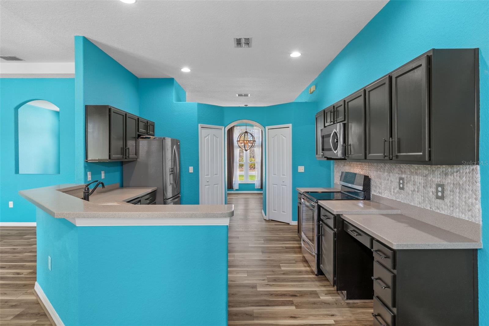 ROYAL HIGHLANDS - Residential