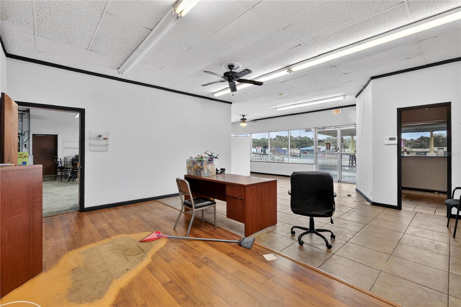 LEESBURG LAKE GRIFFIN PARK - Commercial Sale
