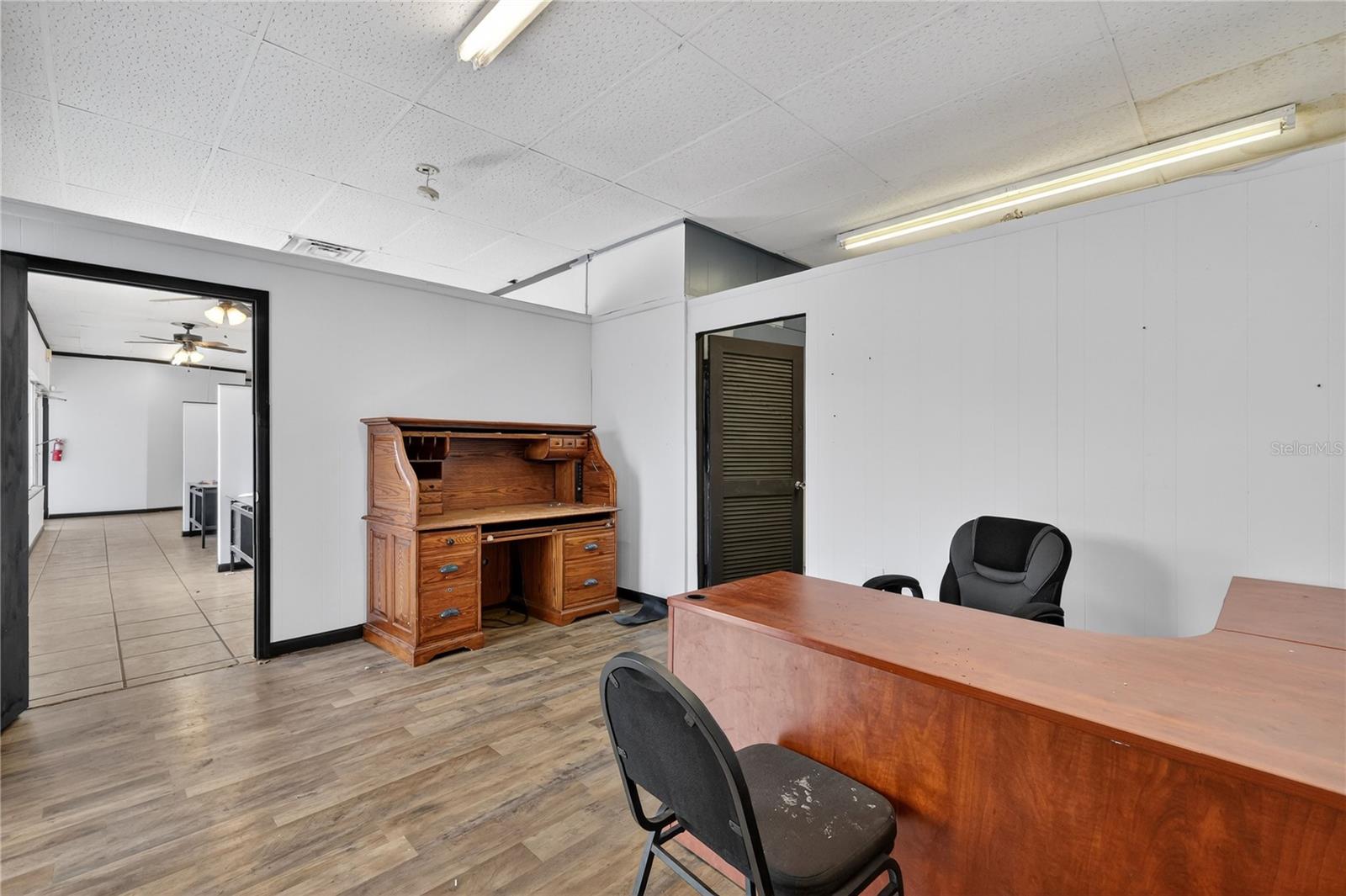 LEESBURG LAKE GRIFFIN PARK - Commercial Sale