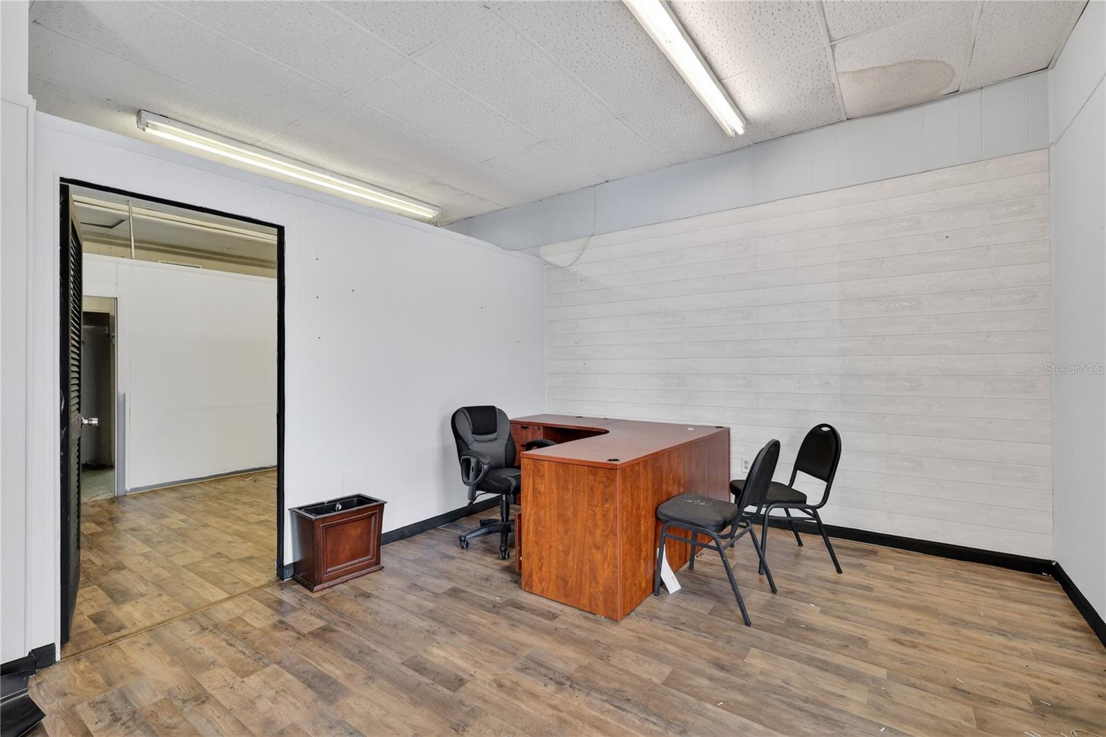 LEESBURG LAKE GRIFFIN PARK - Commercial Sale