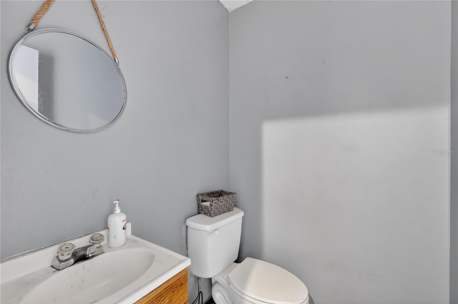 LEESBURG LAKE GRIFFIN PARK - Commercial Sale